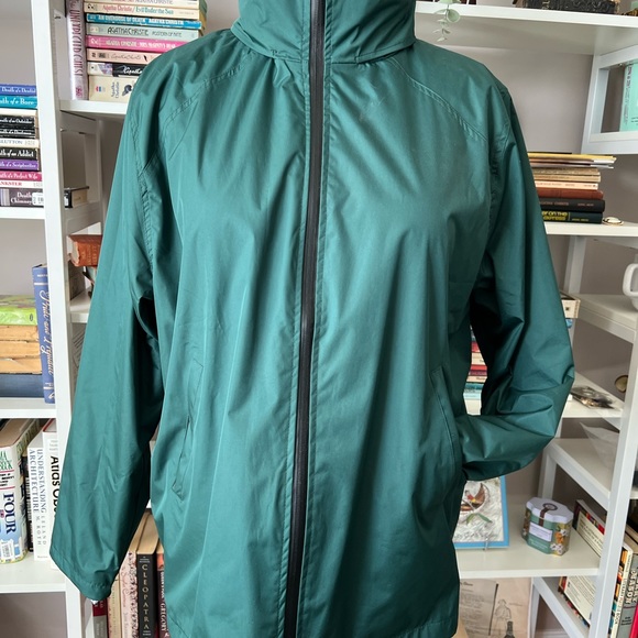 Spring jacket raincoat with roll up hood. Zipper, pockets. Size XL. EUC - Picture 3 of 11